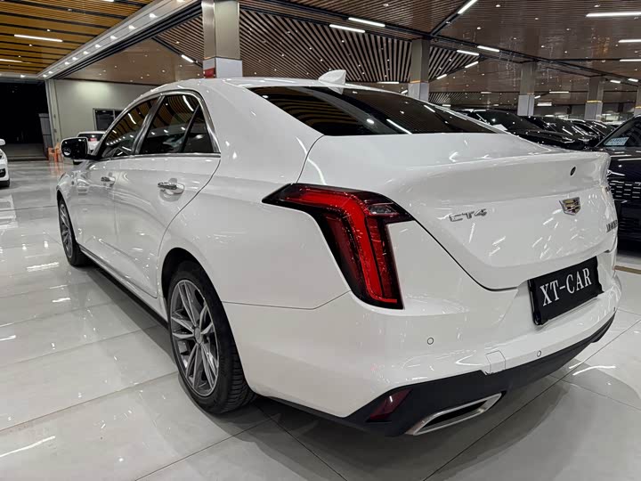 Фото 9 - Cadillac CT4