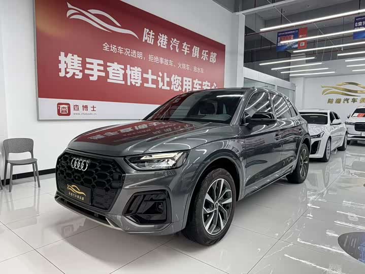 Фото 1 - Audi Q5L