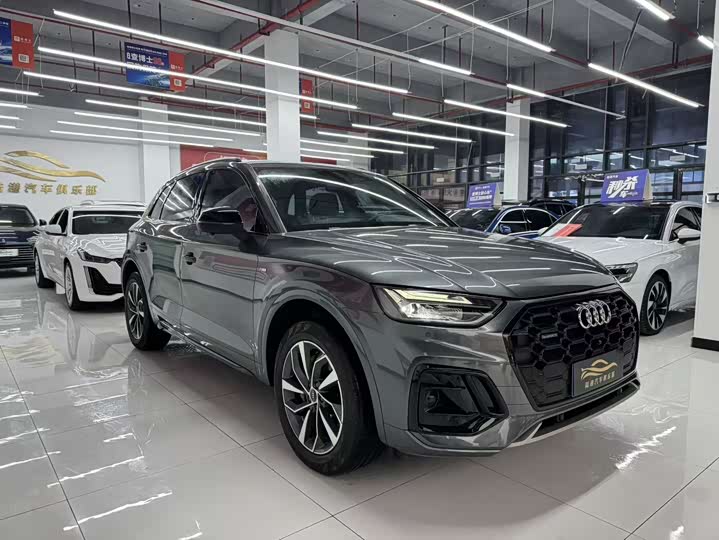 Фото 3 - Audi Q5L