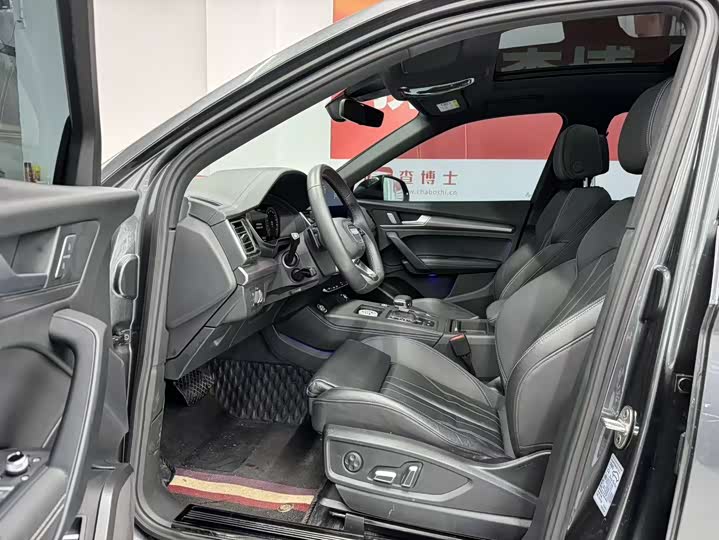 Фото 4 - Audi Q5L