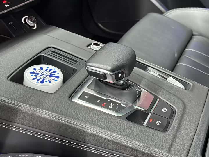 Фото 8 - Audi Q5L