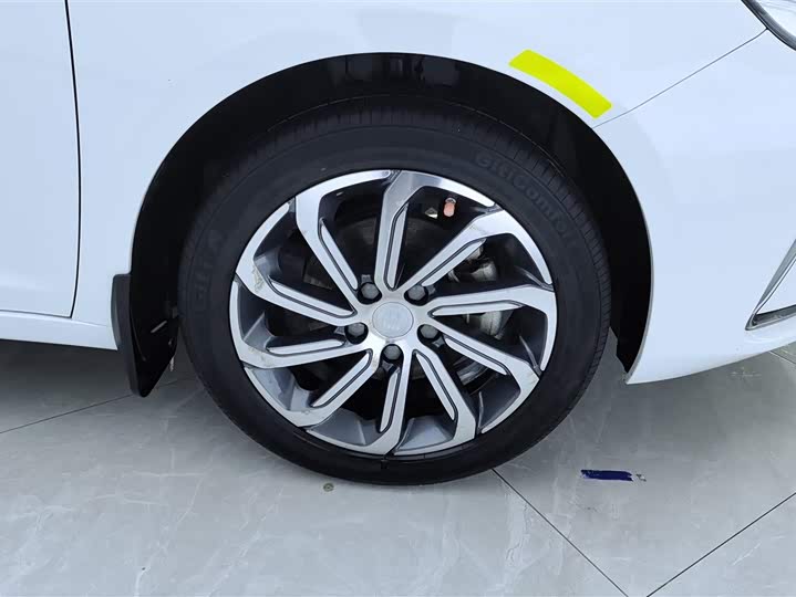 Фото 6 - Geely Emgrand GL