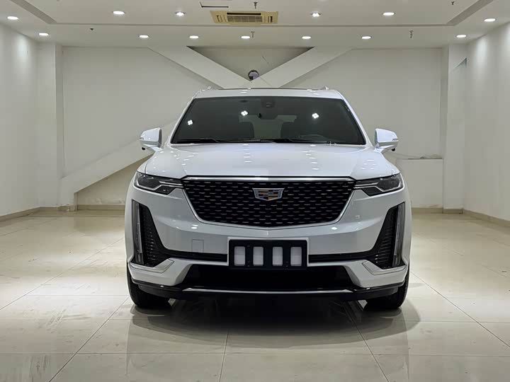 Фото 2 - Cadillac XT6
