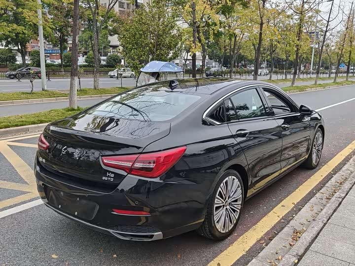 Фото 4 - Hongqi H5