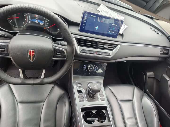 Фото 9 - Hongqi H5