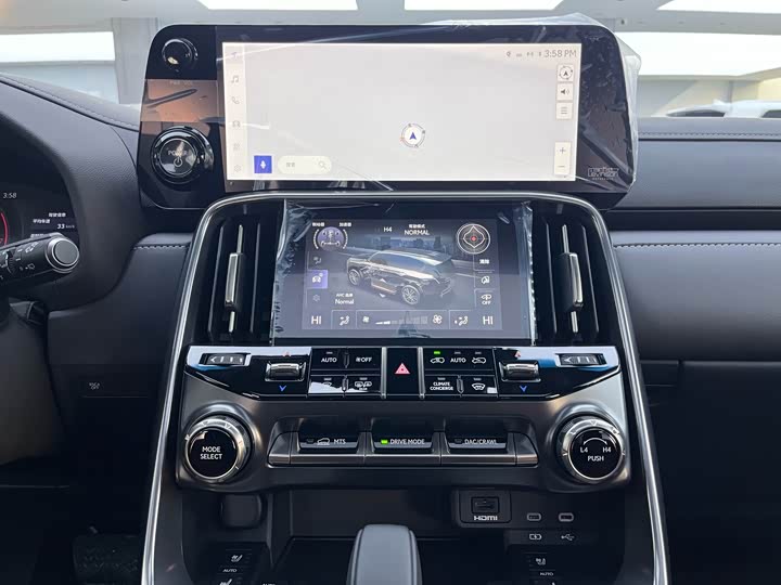 Фото 9 - Lexus LX