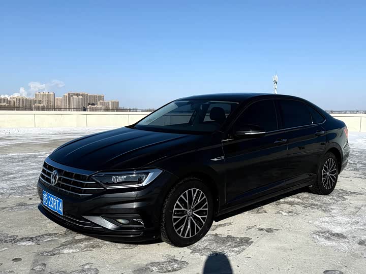 Фото 1 - Volkswagen Sagitar L