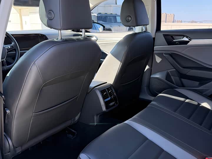 Фото 5 - Volkswagen Sagitar L