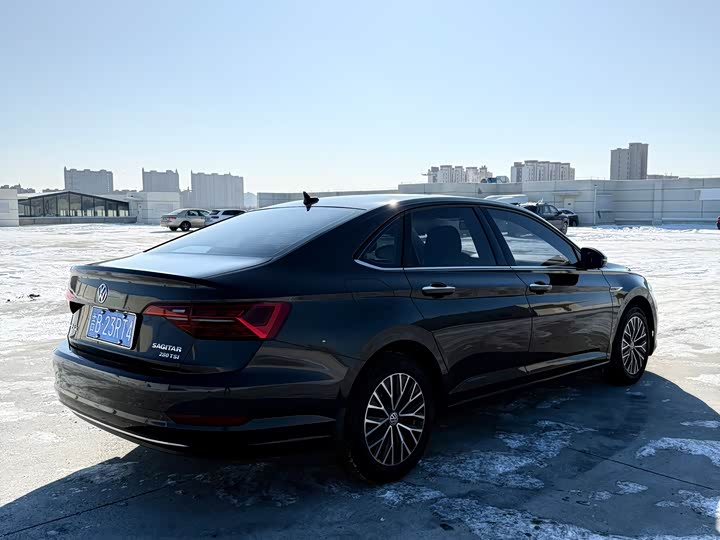 Фото 9 - Volkswagen Sagitar L