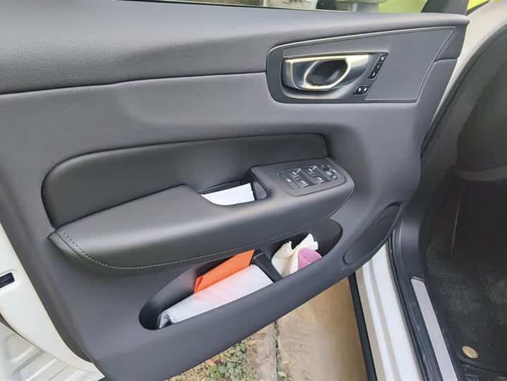 Фото 7 - Volvo XC60 Hybrid