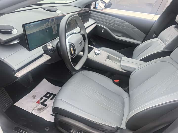 Фото 5 - Geely Galaxy E8