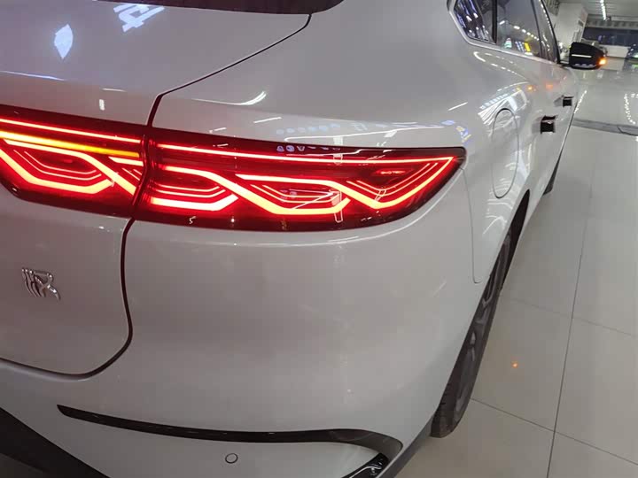 Фото 8 - BYD Han