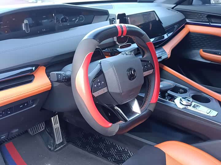 Фото 4 - Changan UNI-V