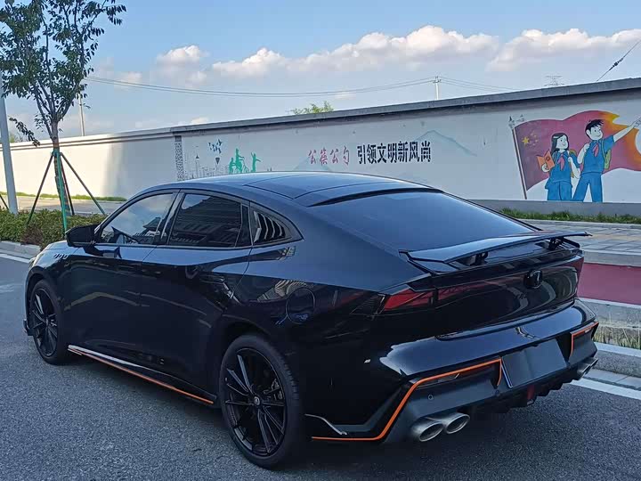 Фото 8 - Changan UNI-V