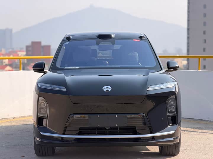 Фото 2 - Nio ES8