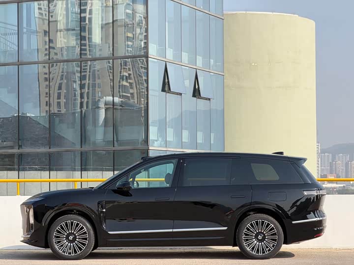 Фото 8 - Nio ES8