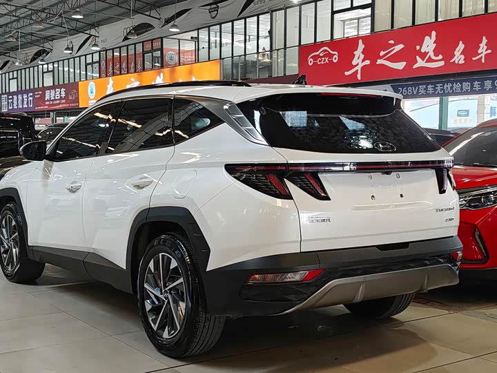 Фото 4 - Hyundai Tucson L