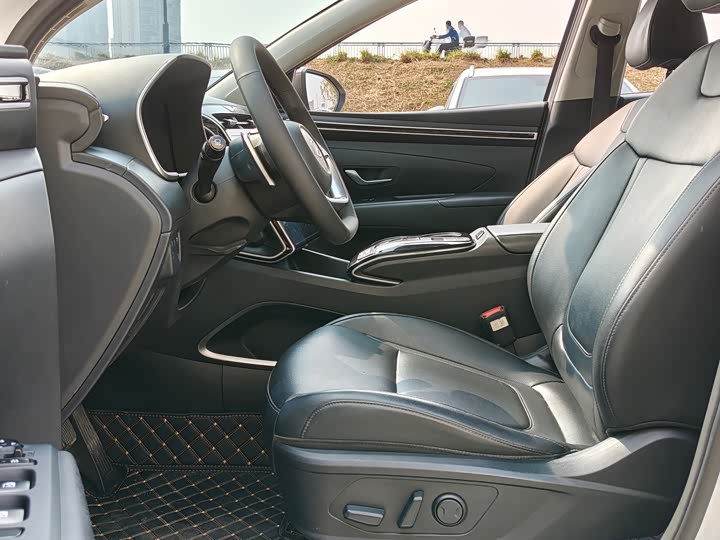 Фото 6 - Hyundai Tucson L