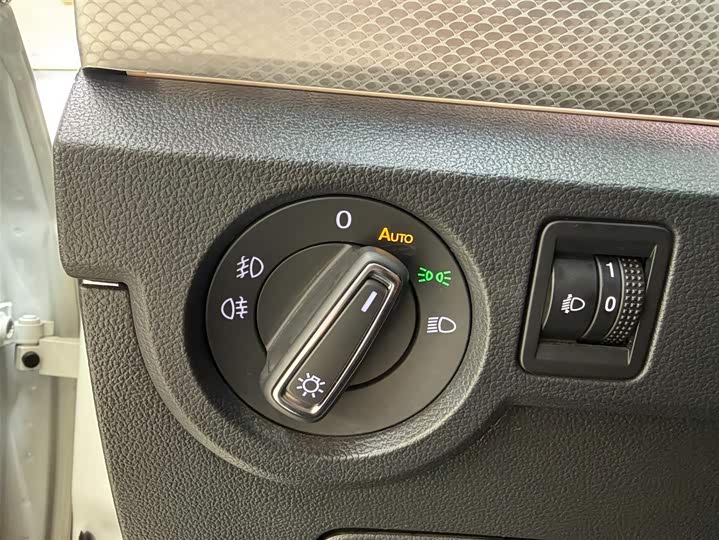 Фото 9 - Volkswagen Tacqua