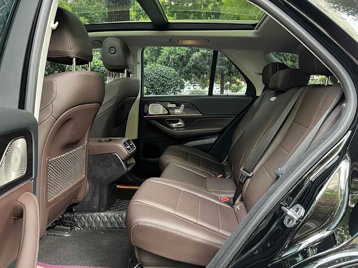 Фото 9 - Mercedes-Benz GLE-Class