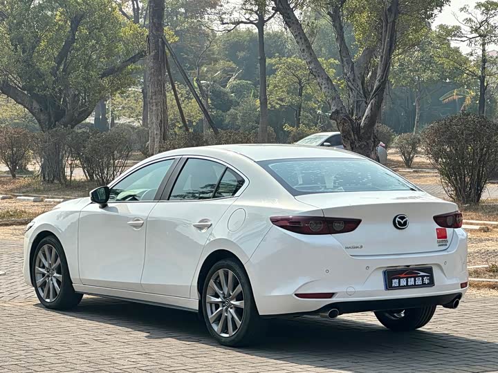 Фото 5 - Mazda 3 (Axela)
