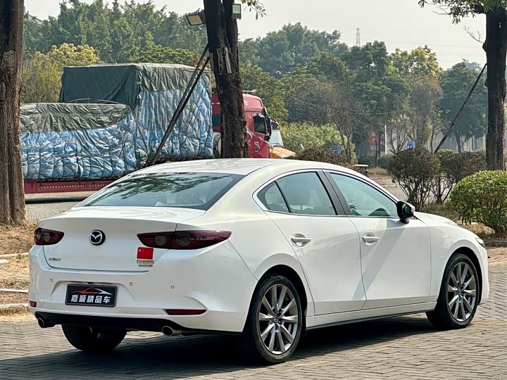 Фото 7 - Mazda 3 (Axela)