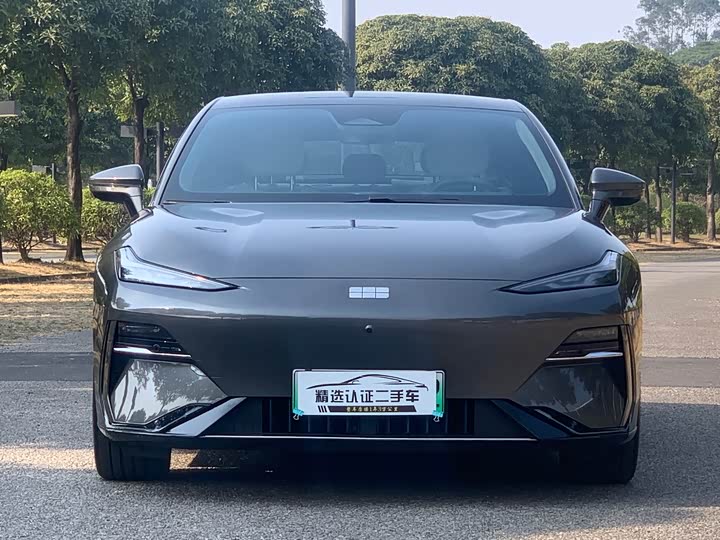 Фото 3 - Geely Galaxy E8