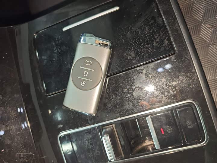 Фото 9 - Exeed LX C-DM Hybrid