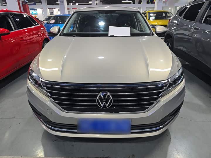 Фото 3 - Volkswagen Lavida