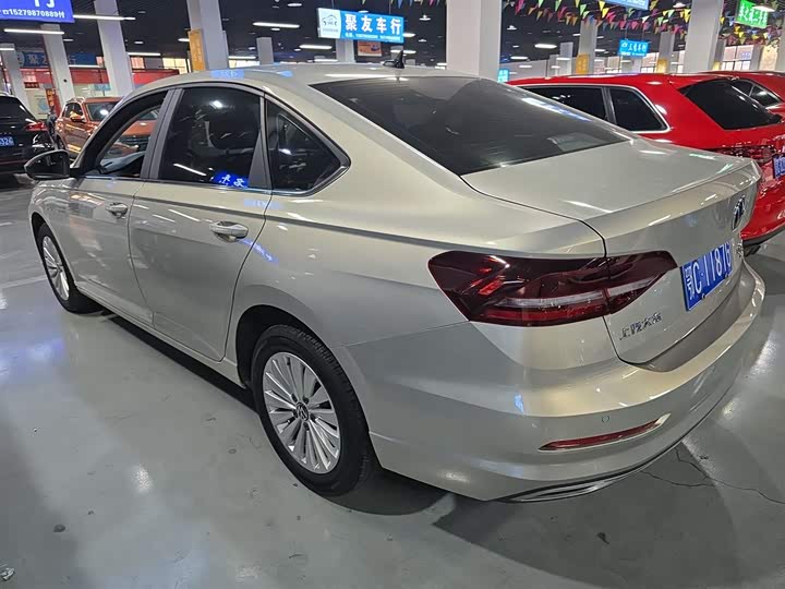 Фото 5 - Volkswagen Lavida