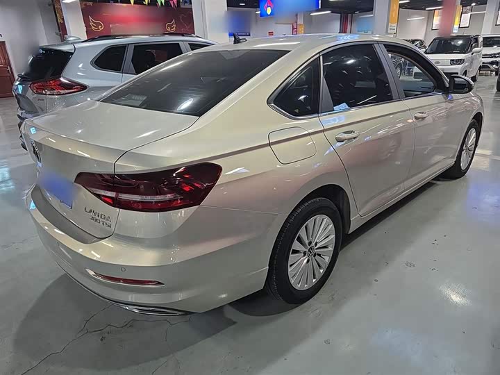 Фото 7 - Volkswagen Lavida