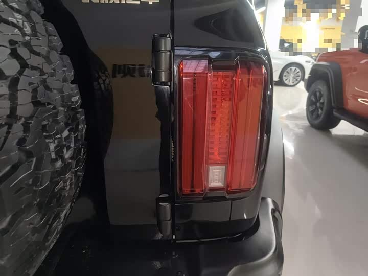 Фото 8 - Tank 300