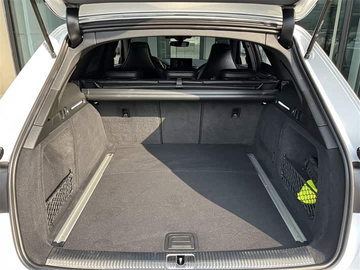 Фото 9 - Audi S4