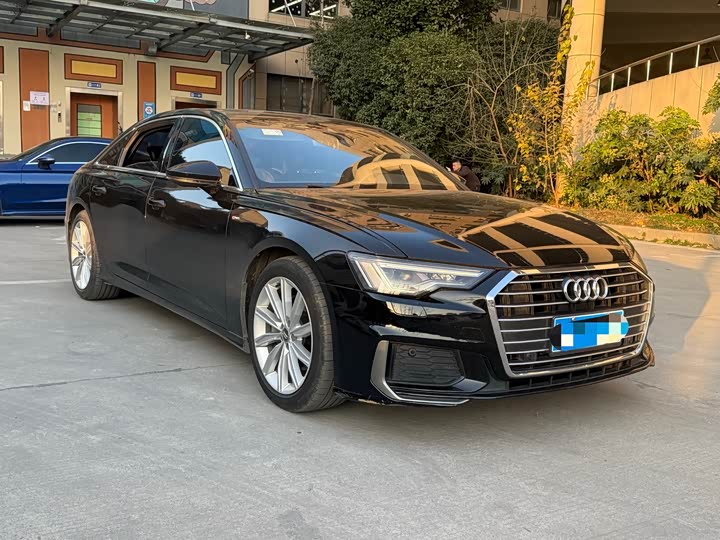 Фото 3 - Audi A6L