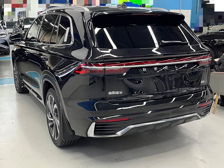 Фото 5 - Geely Monjaro