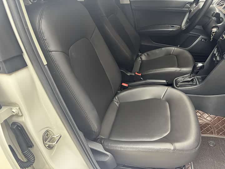 Фото 9 - Volkswagen Santana