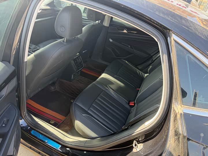 Фото 6 - Volkswagen Passat