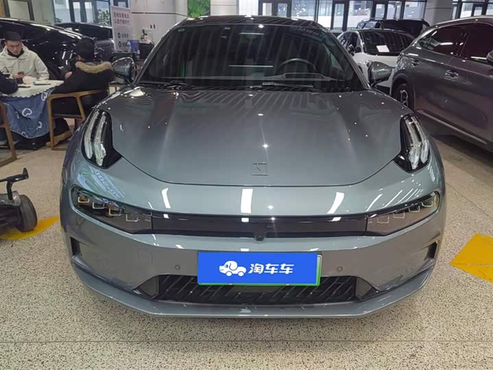 Фото 2 - Zeekr 001