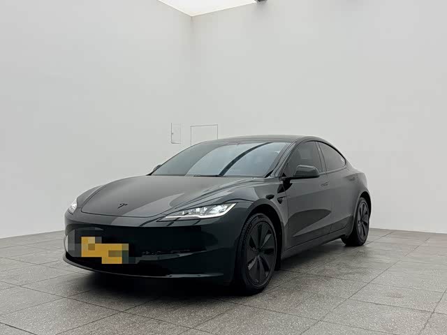 Фото 1 - Tesla Model 3
