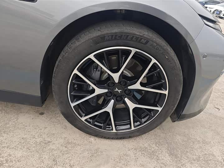 Фото 6 - XPeng P7