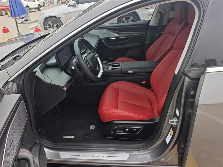 Фото 9 - XPeng P7