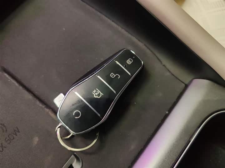 Фото 9 - BYD Yuan Plus