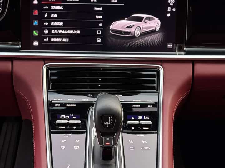 Фото 9 - Porsche Panamera