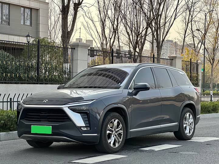 Фото 1 - Nio ES8