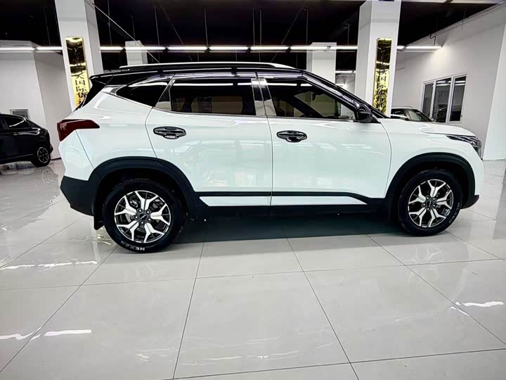 Фото 7 - Kia KX3