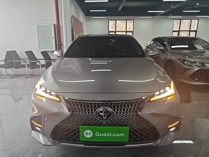 Фото 3 - Toyota Avalon