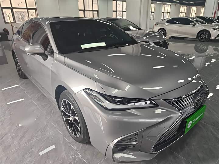 Фото 4 - Toyota Avalon