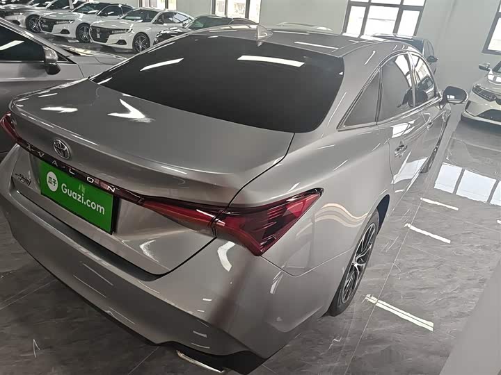 Фото 7 - Toyota Avalon