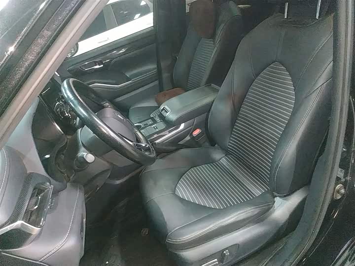 Фото 7 - Toyota Crown Kluger