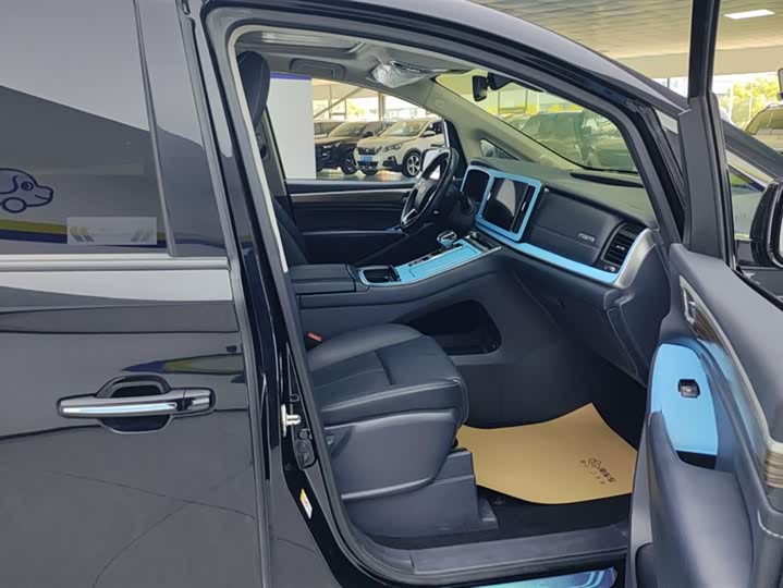 Фото 8 - GAC Trumpchi M8